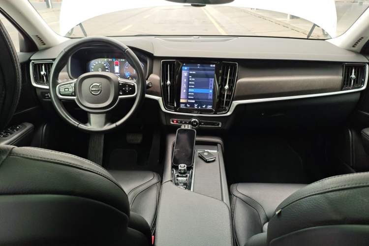 Used Volvo V90 2019 Cross Country T5 AWD Smart Range Version China V Standard
