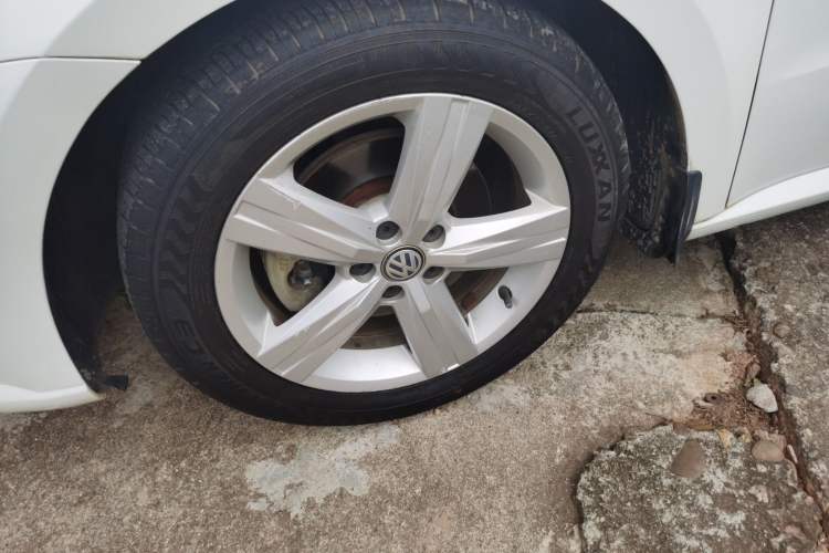 Used Volkswagen Lavida 2017 1.6L Automatic Fashion Edition Exterior 1