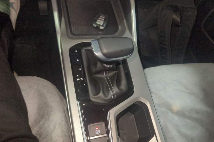 Used Geely Auto Emgrand 2026 Model 4th Generation 4 Millionth Anniversary Edition 1.5L CVT Feiyue Edition
