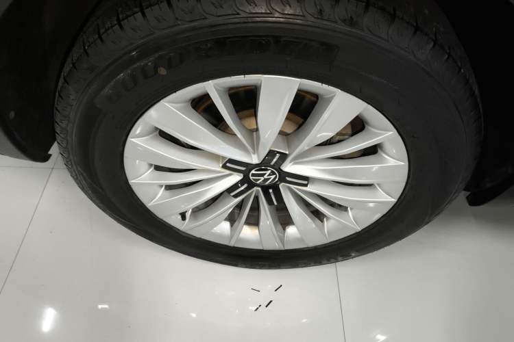 Used Volkswagen Viloran 2023 Revised 330TSI Business Edition Exterior 8