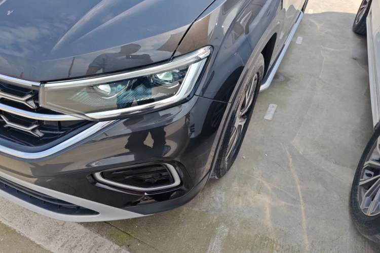 Used Volkswagen Tayron 2023 280TSI Two-Wheel-Drive Luxury Plus Advanced Version
