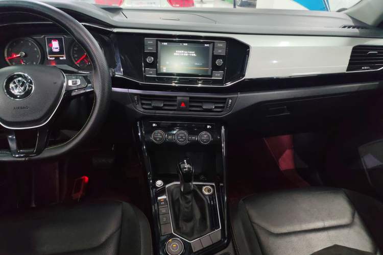 Used Volkswagen Tayron 2019 330TSI Four-Wheel Drive Luxury Version China VI Standard Audio And AC Panel