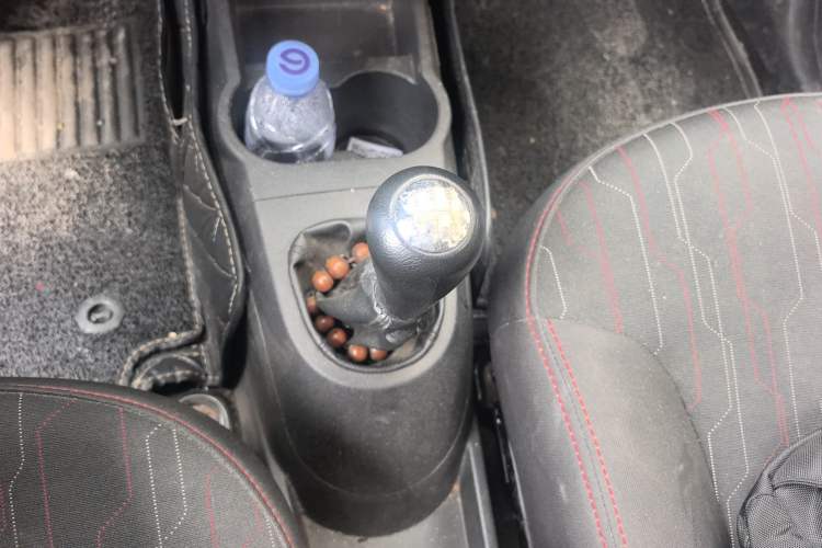 Used CHANGAN Benni 2015 1.4L Manual Luxury Model China V Standard
