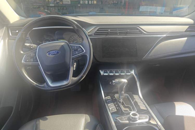 Used Ford Territory 2019 EcoBoost 145 CVT Platinum Edition China VI compliant Center Console