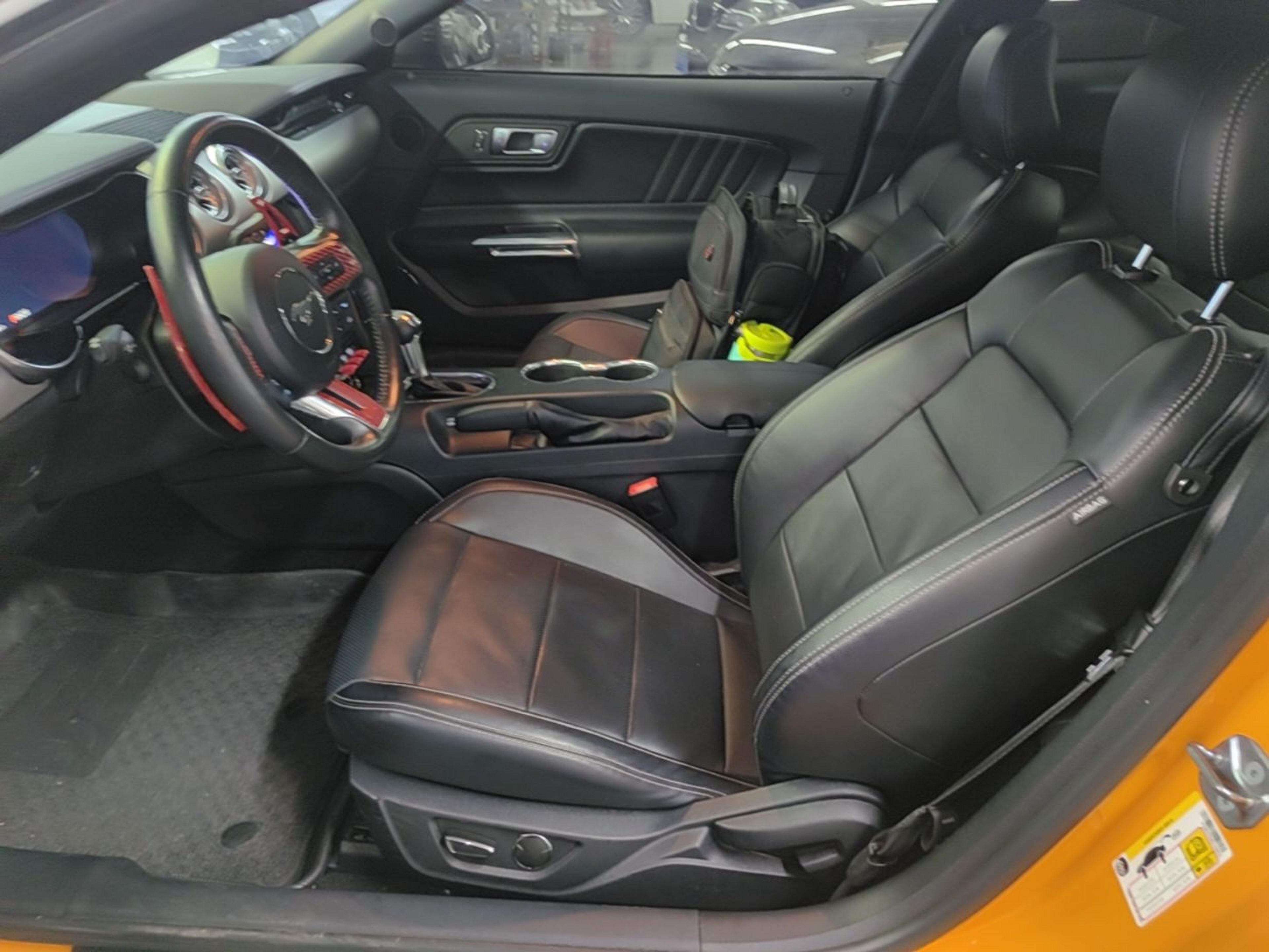 Interior delantero