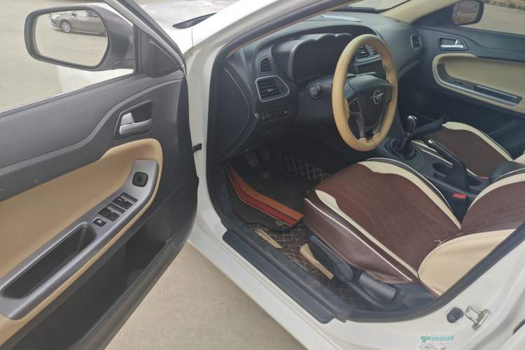 Used Haima Fumei 2016 1.6L Manual YueShang Model Upgrade Edition Driver Seat