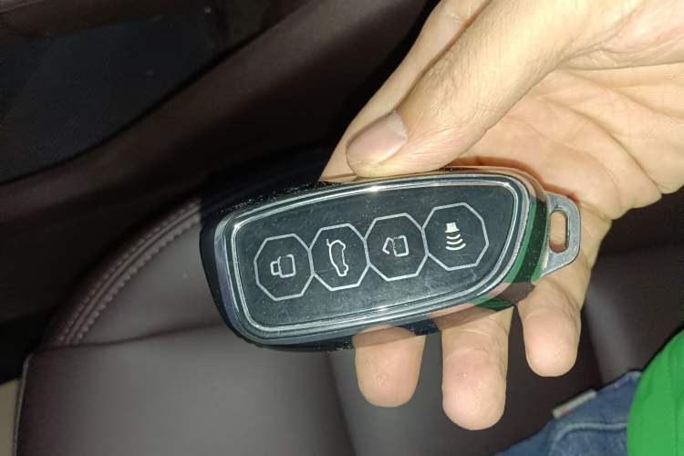 Used Haval Fierce Dragon Max 2023 1.5L Hi4 105 Four-Wheel Drive Navigation Edition Vehicle Key