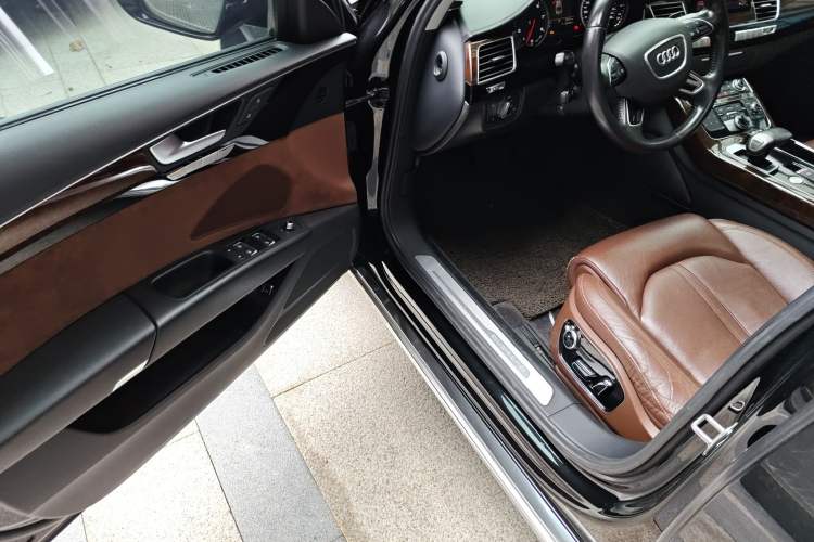 Used Audi A8 2014 A8L 45 TFSI quattro Comfort model