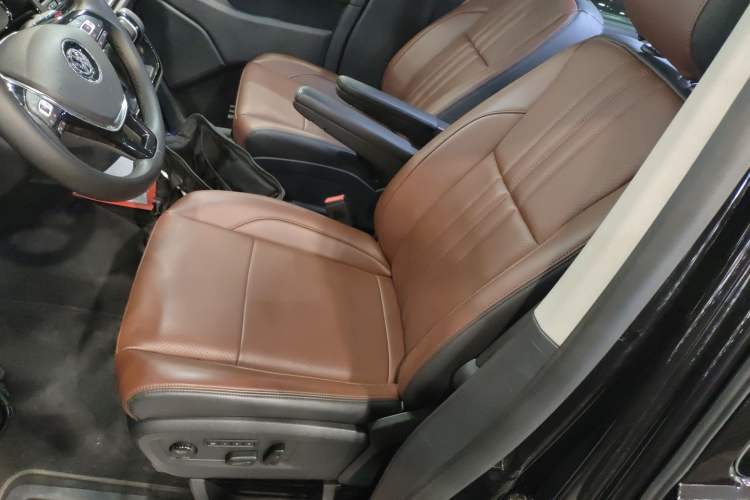 Used Volkswagen Multivan 2018 2.0 TSI 4x4 Prestige Edition 7-Seater