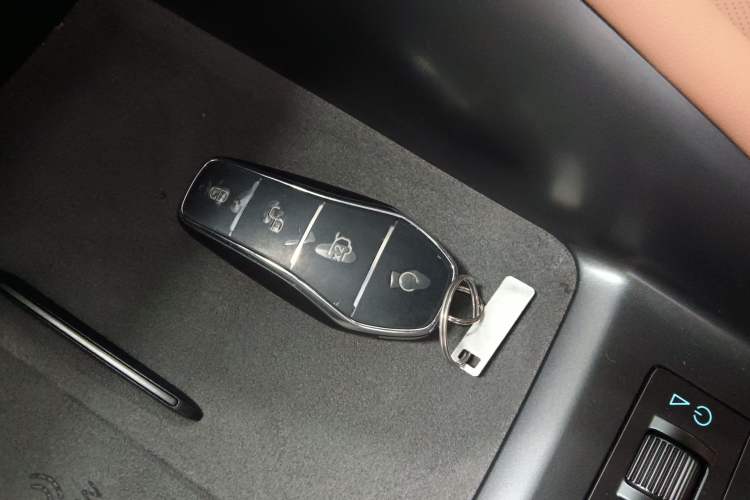 Used BYD Song L EV 2025 Intelligent Driving Version 662 km LiDAR Excellence Edition