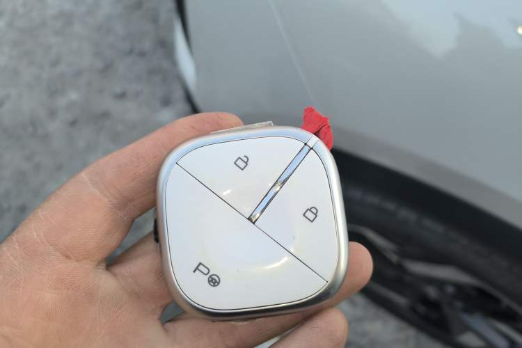 Used Baojun Yunhai 2024 140km Plug-in Hybrid Version