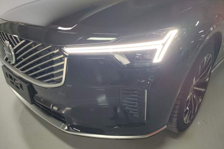 Used Volvo S90 2026 B5 Zhiyuan Luxury Edition