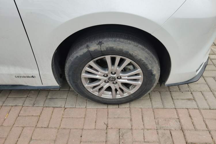 Used Toyota SIENNA 2021 2.5L Hybrid Premium Edition
