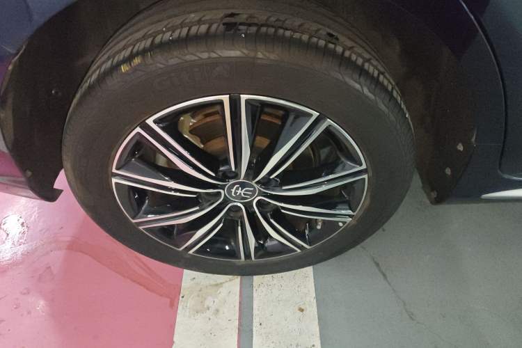 Used BYD Song MAX New Energy 2019 DM 1.5T Smart Connect Advanced 7-Seater China VI Standard Right Rear Wheel Hub