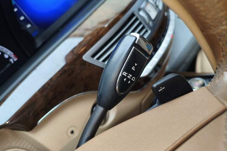 Used Mercedes-Benz S-Class 2012 S 300 L Business Standard Model Gear Lever