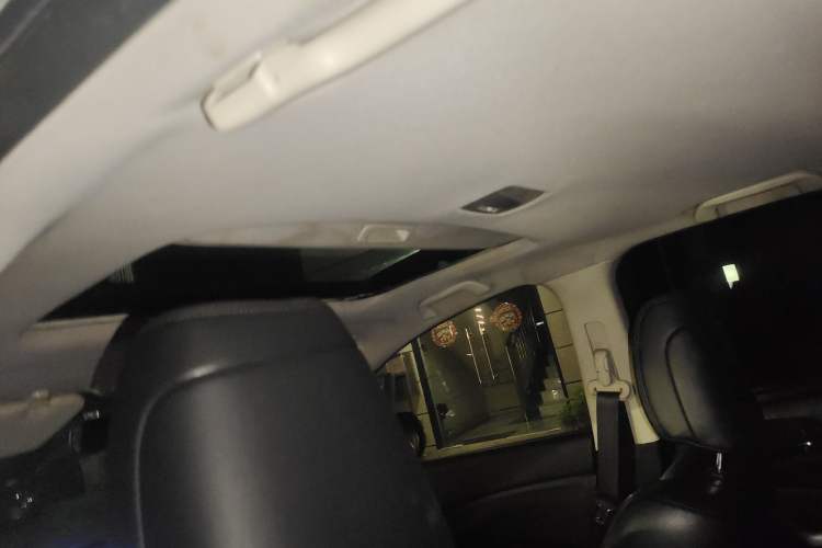 Used Honda CR-V 2015 2.4L two-wheel drive luxury version