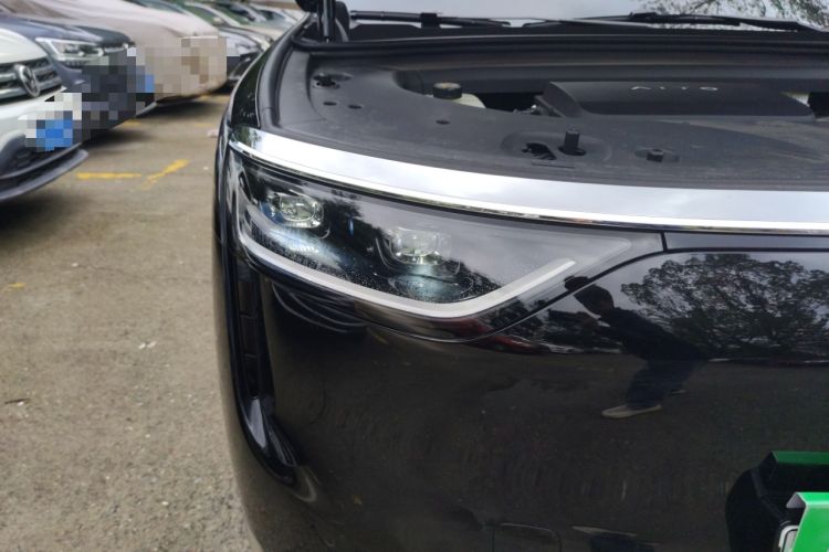 Used Hima AITO M8 2025 Extended-Range Max+ Version 53.4 kWh 6-Seater Edition Exterior 6