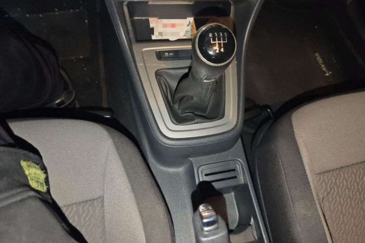 Used Volkswagen Gran Lavida 2013 1.6L Manual Fashion Model Gear Lever