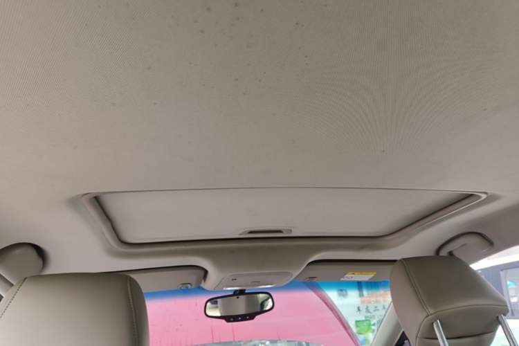 Used Buick GT 2019 15T Dual-Clutch Connected Elite Model China VI Headliner