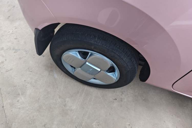 Used Geely Galaxy Panda 2024 Panda Mini 200km Endurance Bear
