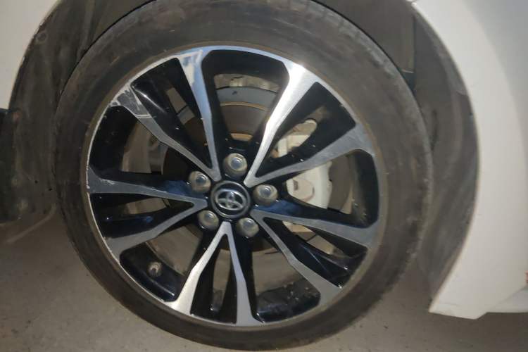 Used Toyota Levin 2019 185T CVT Sport Edition China VI Standard Right Front Wheel Hub