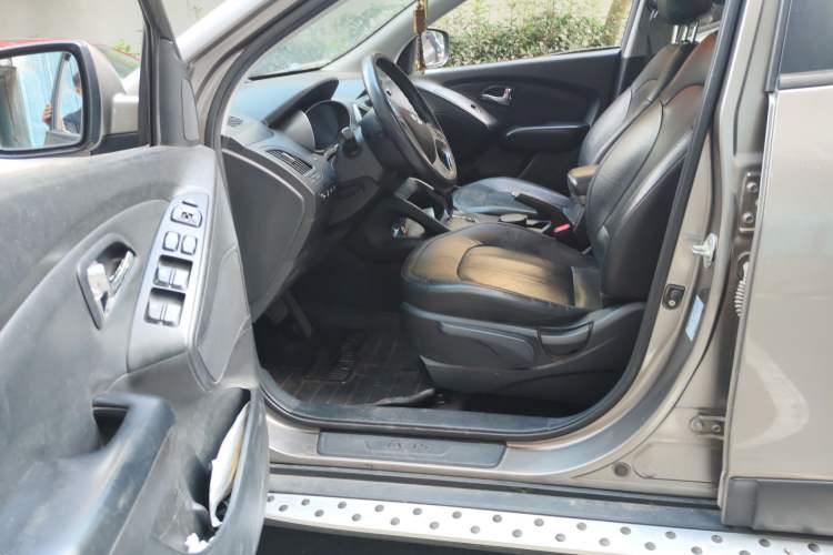 Used Hyundai ix35 2012 2.0L Automatic 4x4 Prestige Edition GLS
