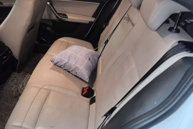 Used Qoros 3 2014 Sedan 1.6T Automatic ZhiZhen Model Left Rear Seat