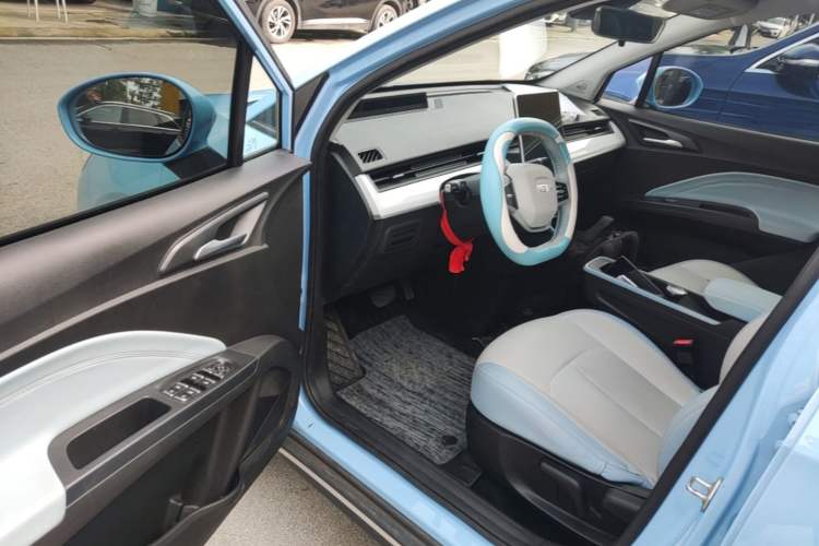 Used NETA AYA 2023 401 Lite Driver Seat