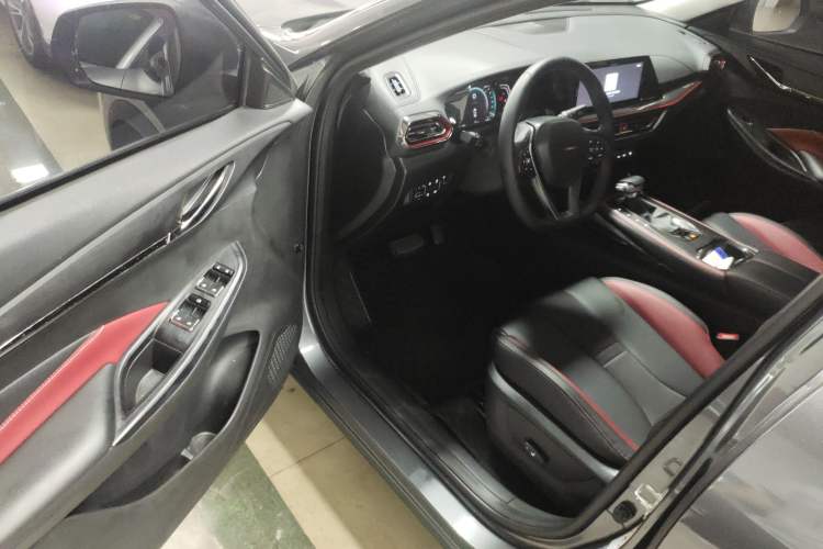 Used Oshan X5 2021 1.5T DCT Flagship Edition
