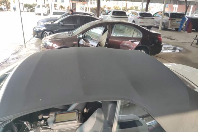 Used BMW 2 Series 2018 220i Convertible Coupe Sports Design Package