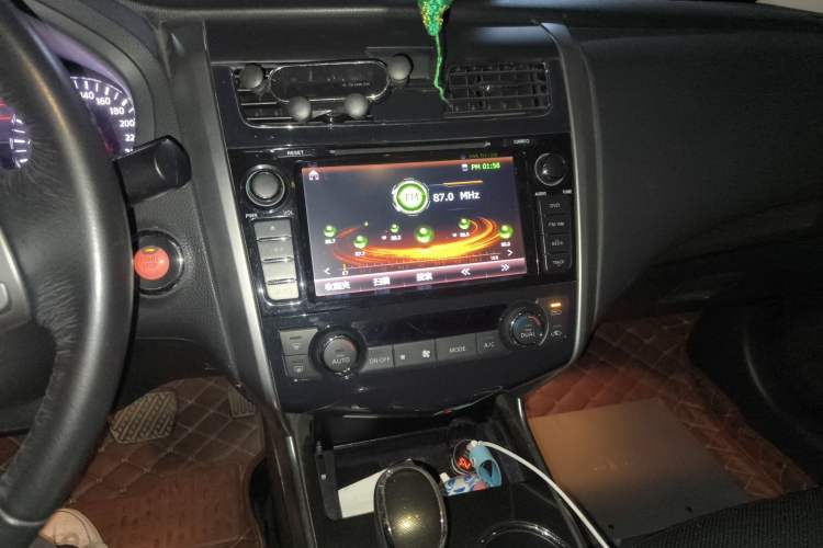 Used Nissan Teana 2013 2.0L XL Comfort Edition Audio And AC Panel