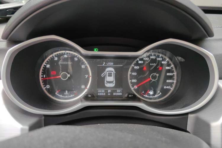 Used Geely Auto Emgrand X7 Sport 2016 1.8TD Automatic ZhiShang Model Instrument Cluster