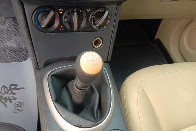 Used Nissan Qashqai 2012 2.0 XL Fire 6MT 2WD Gear Lever