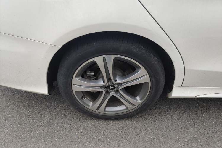 Used Mercedes-Benz C-Class 2019 C 260 L Sport Edition Right Rear Wheel Hub
