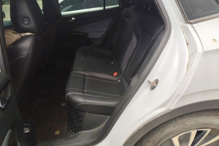 Used Volkswagen ID.4 X 2021 Pure+ Long-Range Edition Left Rear Seat