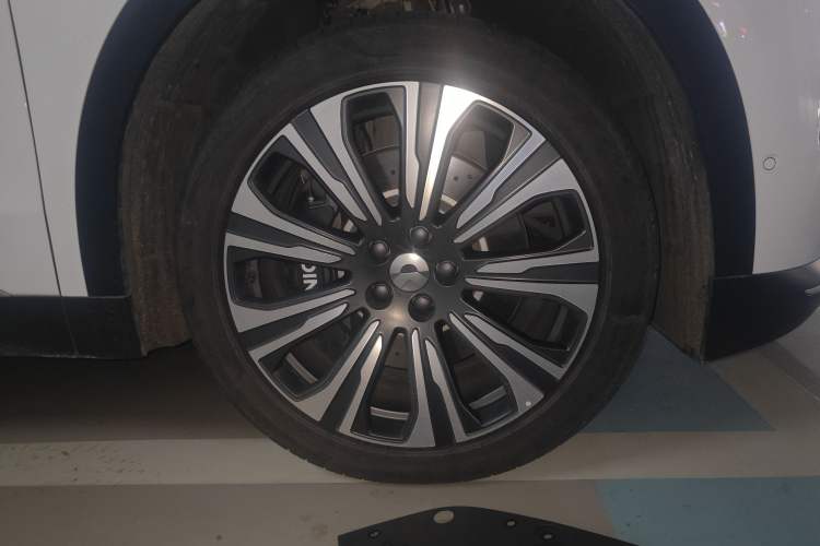 Used Nio ES8 2024 75 kWh Executive Edition
