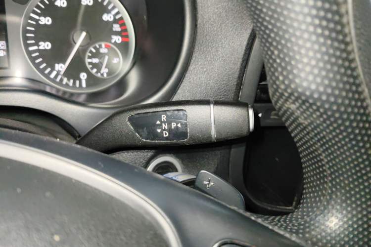 Used Mercedes-Benz Vito 2018 2.0T Elite Version 7 Seats China V Emission Standard