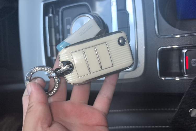 Used Roewe i6 New Energy 2017 45T Hybrid Connective Smart Luxury Edition
