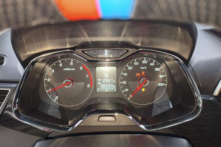 Used Baojun 310 2017 1.5L Automatic Luxury Model Instrument Cluster