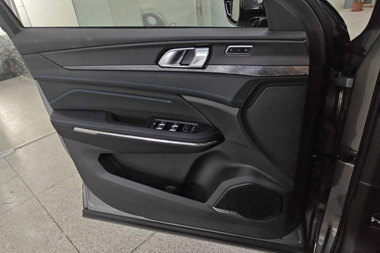 Used Lynk & Co 05 2022 2.0T Two-Wheel Drive Shine Halo