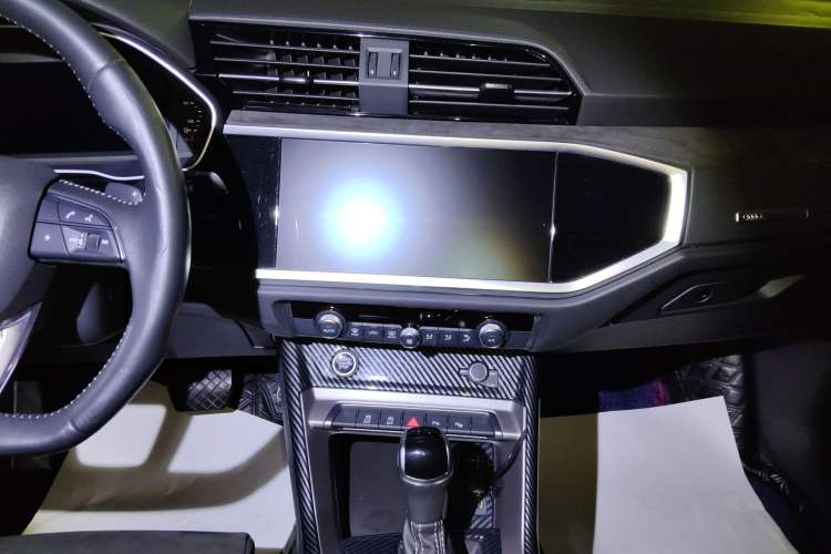 Used Audi Q3 2021 35 TFSI Fashion Dynamic Model