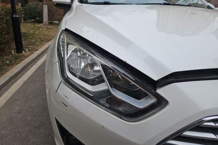 Used Ford Escort 2015 1.5L Automatic Fashion Model
