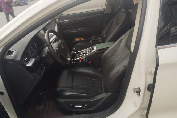 Used Geely Auto Emgrand GT 2015 2.4L Comfort Model
