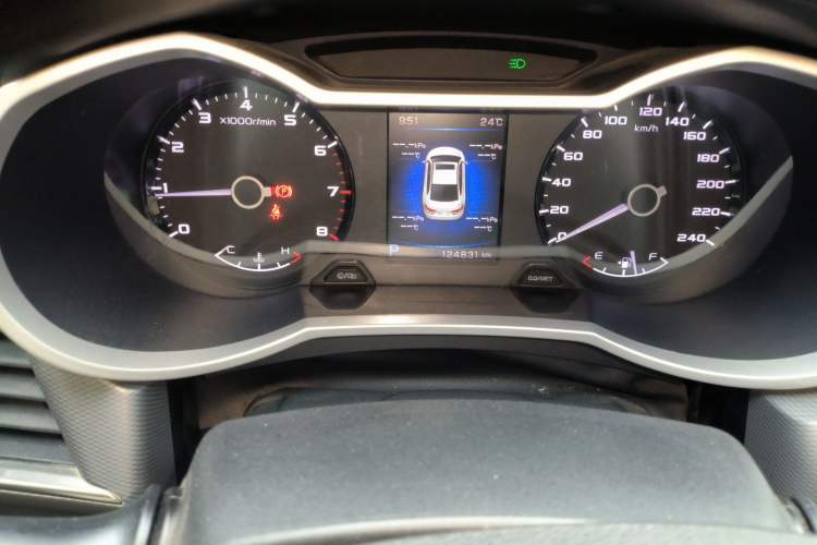 Used Geely Auto Emgrand GL 2018 1.8L DCT Elite Smart Connectivity Version Odometer Close Up