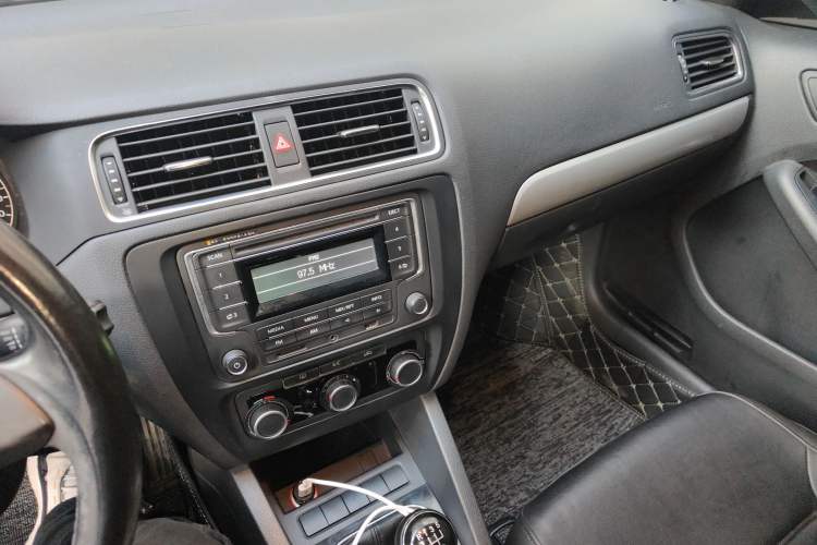 Used Volkswagen Sagitar 2014 1.6L Manual Comfort Model