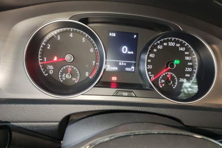 Used Volkswagen Golf 2016 230TSI Automatic Comfort Version
