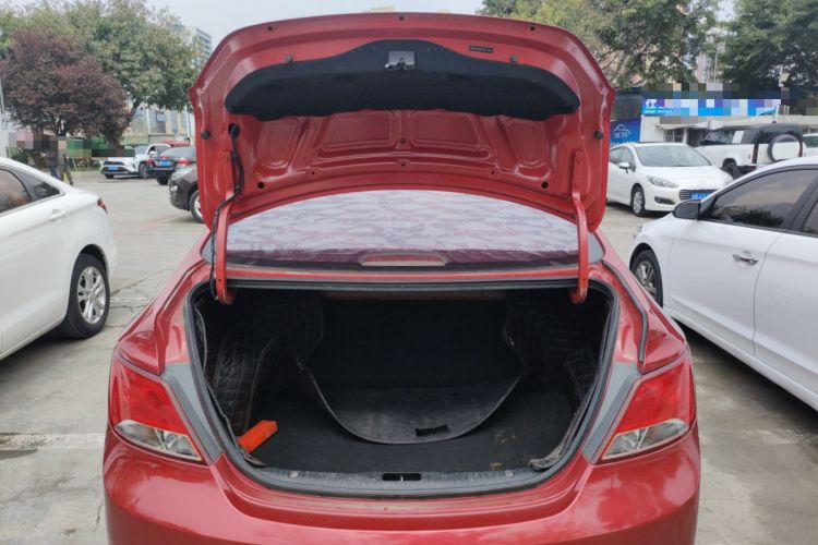 Used Hyundai Verna (older generation) 2016 1.4L Manual Smart GLS Trim Trunk