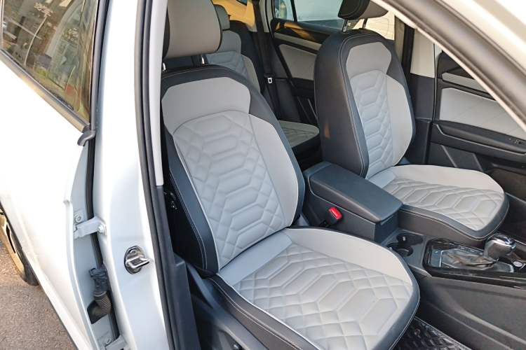 Used Volkswagen Tayron 2023 300TSI Two-Wheel-Drive Luxury Plus Advanced Edition
