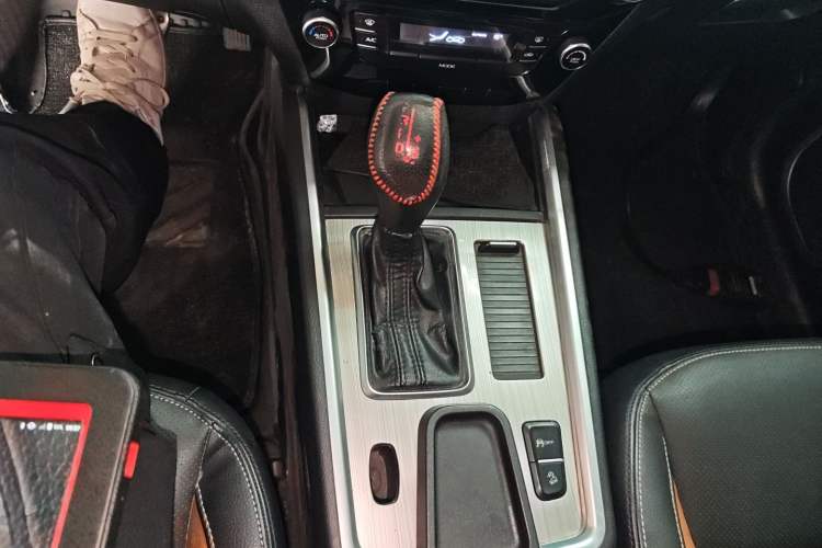 Used Geely Auto Vision X6 2016 1.3T CVT Luxury Model Gear Lever