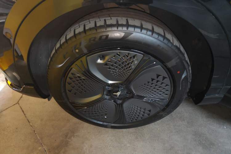 Used VOYAH COURAGE 2024 Four-Wheel Drive Global Edition